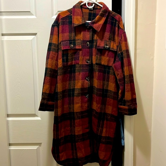 Ladies long plaid shacket - Picture 1 of 7